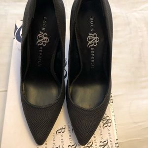 Rock & Republic Arabella black pumps